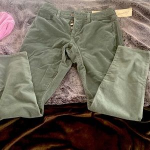 Universal Thread green pants